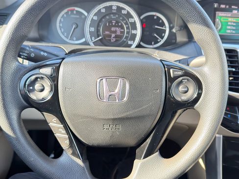 Used 2017 Honda Accord LX image 14
