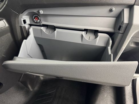 Used 2019 Ford Transit 250 Base image 34