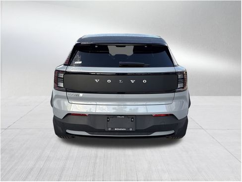 New 2026 Volvo EX30 Cross Country Ultra image 6