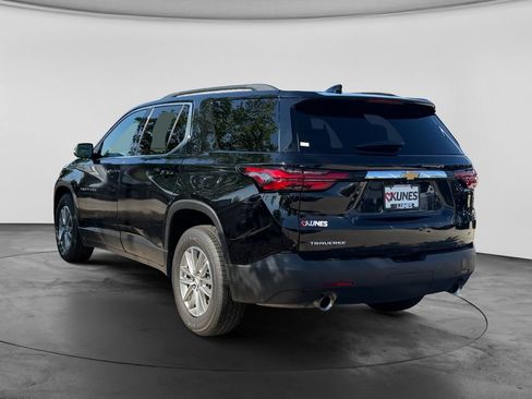 Used 2023 Chevrolet Traverse LT FWD image 7
