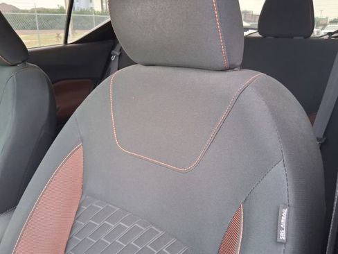 Used 2021 Nissan Kicks SR FWD image 12