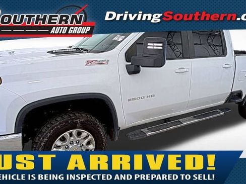 Used 2024 Chevrolet Silverado 2500 LT AWD/4WD image 1