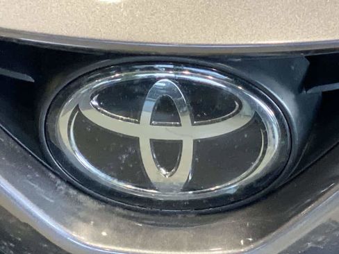 Certified 2020 Toyota Camry SE w/ Convenience Package FWD image 10