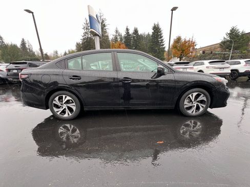 Used 2023 Subaru Legacy Premium image 4