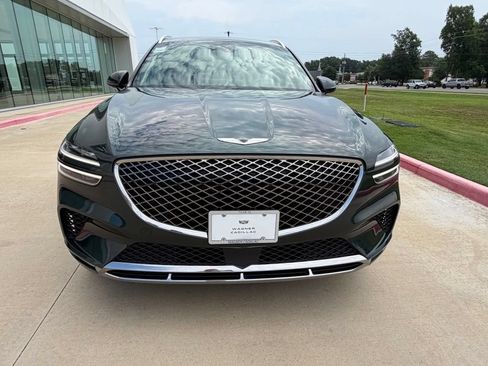 Used 2023 Genesis GV70 2.5T AWD/4WD image 10
