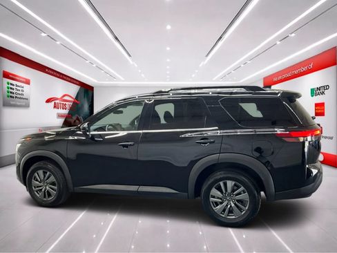 Used 2022 Nissan Pathfinder SV AWD/4WD image 4
