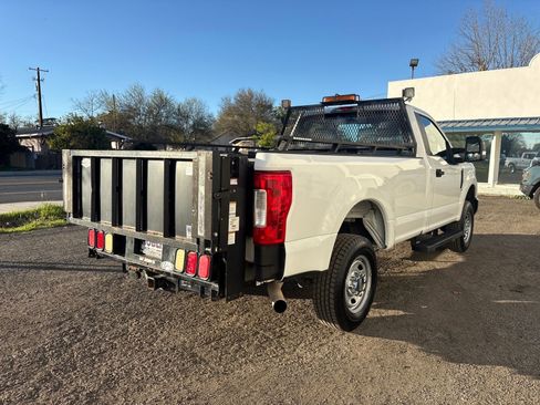 Used 2018 Ford F250 XL w/ Power Equipment Group image 5