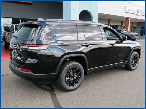 New 2025 Jeep Grand Cherokee L Altitude image 7