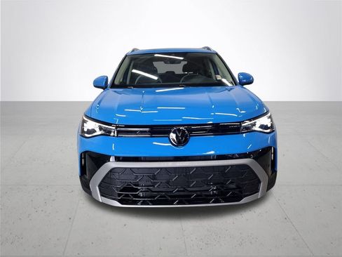 New 2026 Volkswagen Taos SE AWD/4WD image 3