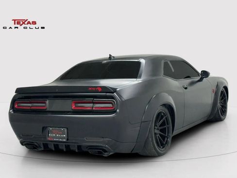 Used 2016 Dodge Challenger SRT Hellcat image 5