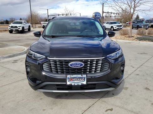 Certified 2025 Ford Escape Platinum image 5