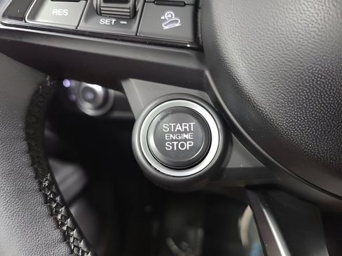 Used 2021 Alfa Romeo Stelvio Ti AWD/4WD image 36