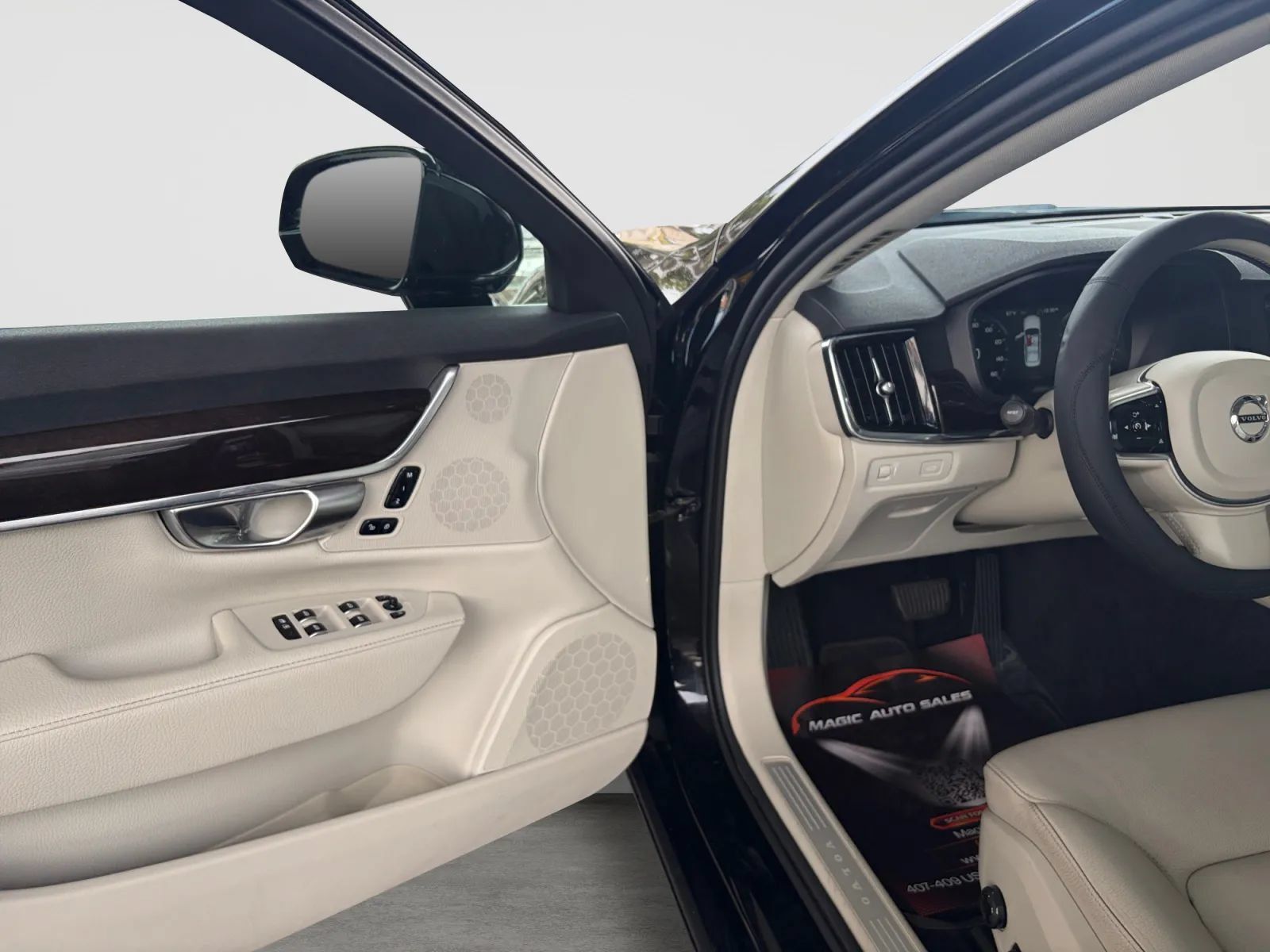Used 2018 Volvo S90 T6 Momentum w/ Convenience Package AWD/4WD image 11