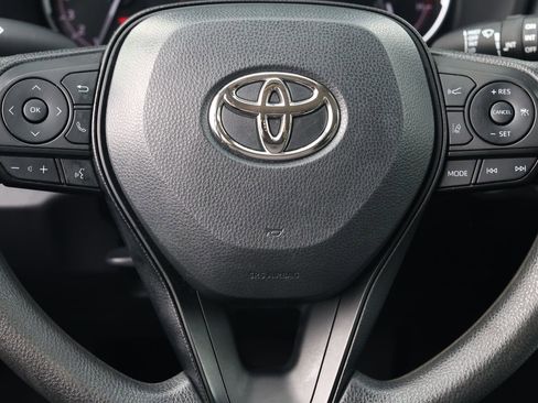 Used 2024 Toyota RAV4 XLE image 16