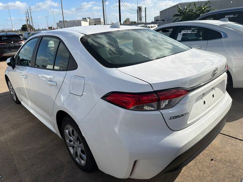 Used 2024 Toyota Corolla LE FWD image 4