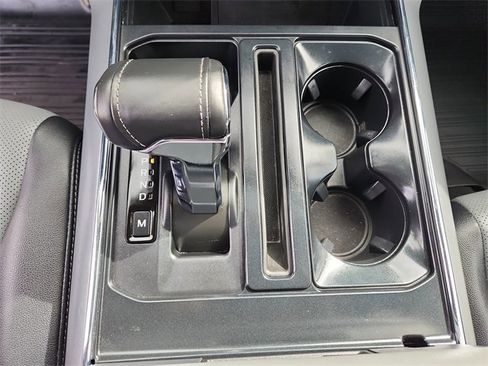 Used 2022 Ford F150 Lariat w/ Max Trailer Tow Package image 27