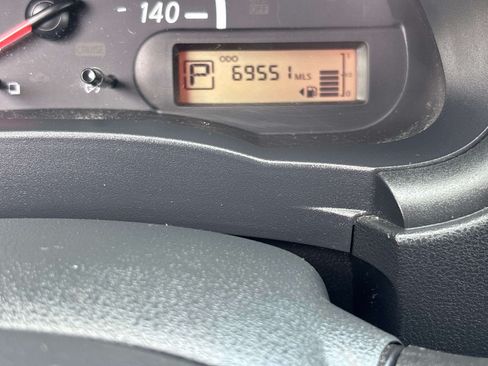 Used 2015 Nissan Versa S Plus FWD image 21