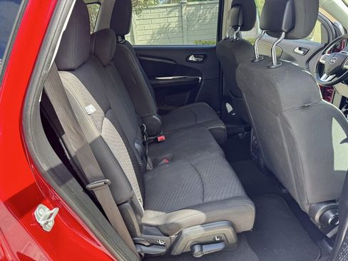 Used 2018 Dodge Journey SE w/ Connectivity Group image 16