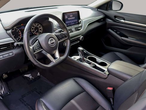 Used 2024 Nissan Altima 2.5 SR image 16