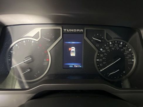 Used 2022 Toyota Tundra Limited w/ Power Package image 17