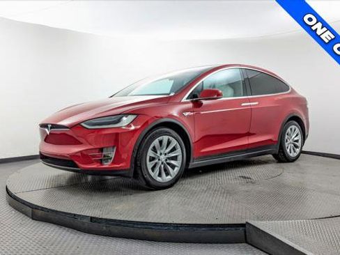 Used 2016 Tesla Model X 90D image 2