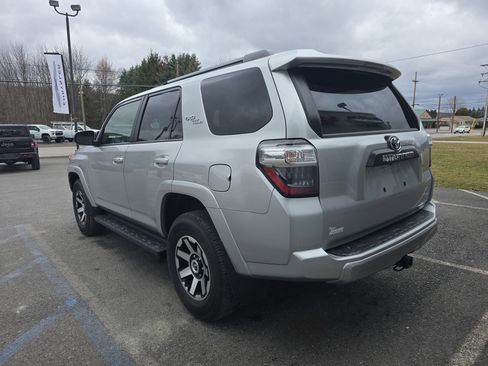 Used 2024 Toyota 4Runner TRD Off-Road image 6