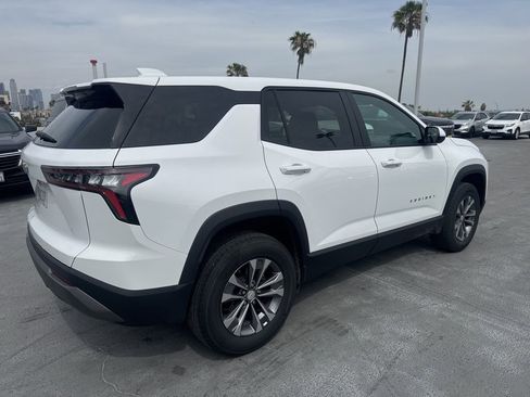 Used 2026 Chevrolet Equinox LT image 4