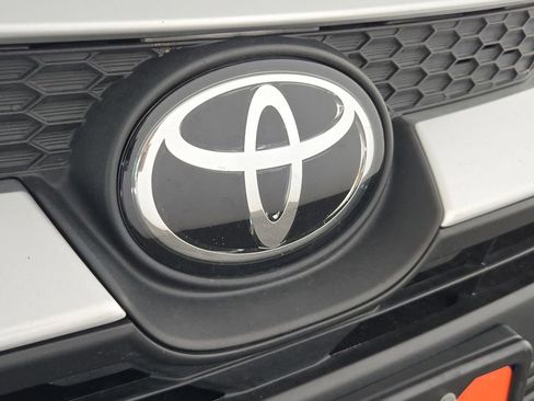 Used 2025 Toyota Corolla LE FWD image 33