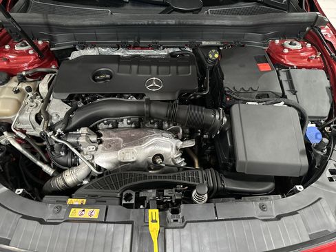 Certified 2023 Mercedes-Benz GLB 250 4MATIC image 15