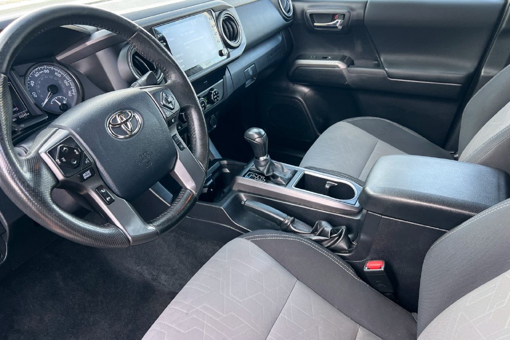 Certified 2020 Toyota Tacoma TRD Off-Road w/ Technology Package AWD/4WD image 13