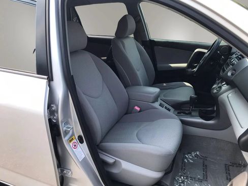 Used 2006 Toyota RAV4 Limited AWD/4WD image 41