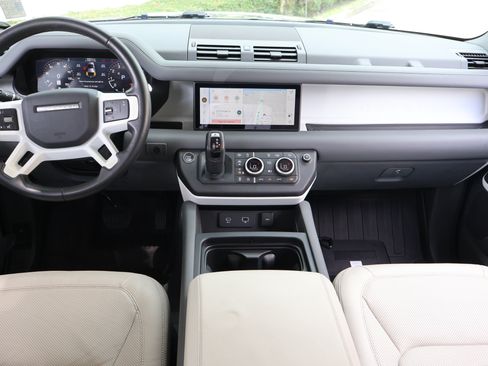 Used 2023 Land Rover Defender 110 S AWD/4WD image 17