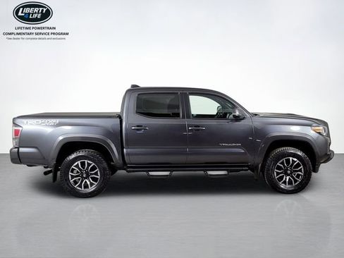 Used 2022 Toyota Tacoma TRD Sport w/ Technology Package image 2