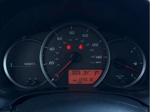 Used 2013 Toyota Yaris LE FWD image 15