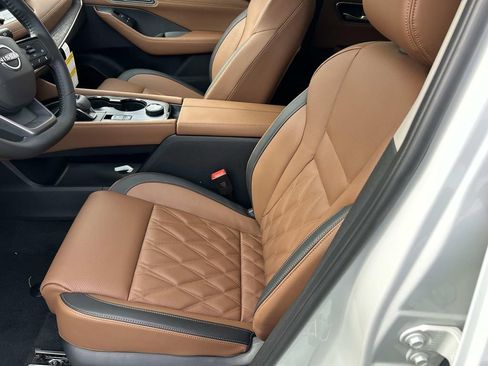 New 2026 Nissan Rogue Platinum AWD/4WD image 14