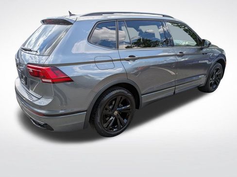 Used 2023 Volkswagen Tiguan SE R-Line FWD image 3