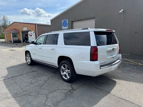 Used 2017 Chevrolet Suburban Premier image 7