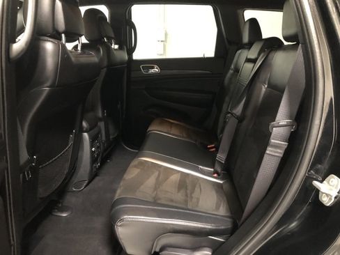 Used 2020 Jeep Grand Cherokee Altitude image 16