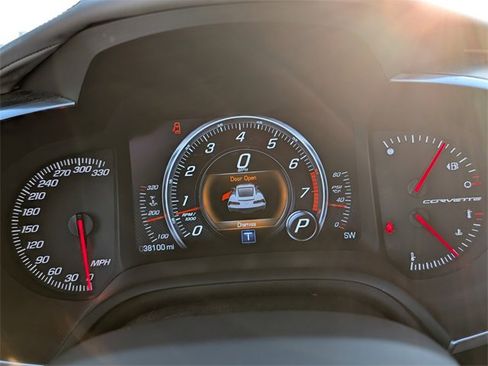 Used 2014 Chevrolet Corvette Stingray Coupe image 19