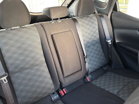 Used 2019 Nissan Rogue Sport SV AWD/4WD image 36