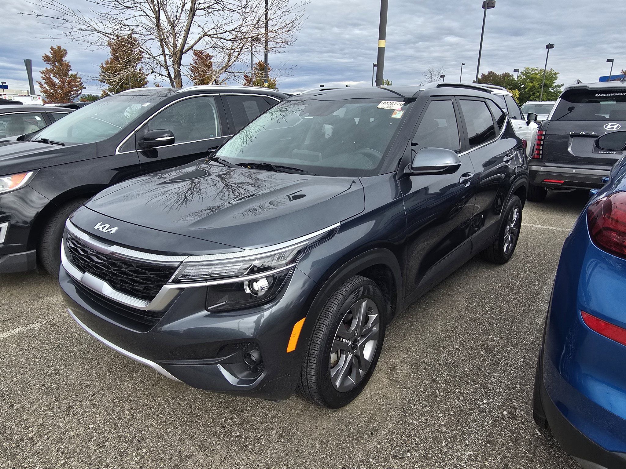Used 2023 Kia Seltos S FWD image 1