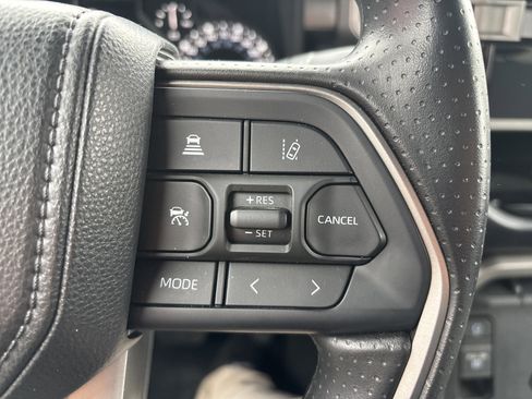 Used 2025 Toyota Tundra SR5 AWD/4WD image 19