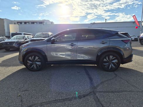 Used 2023 Nissan Ariya AWD image 9