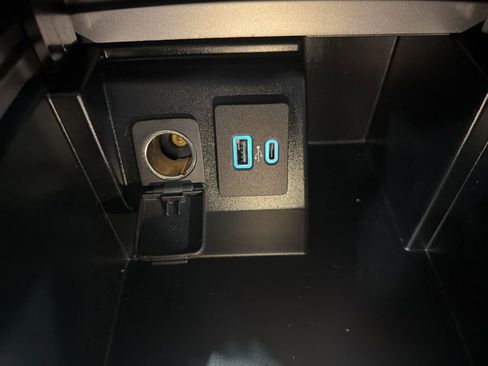 Used 2021 Ford Explorer Limited w/ Equipment Group 301A image 33