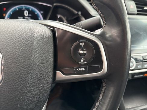 Used 2018 Honda Civic EX-L image 10