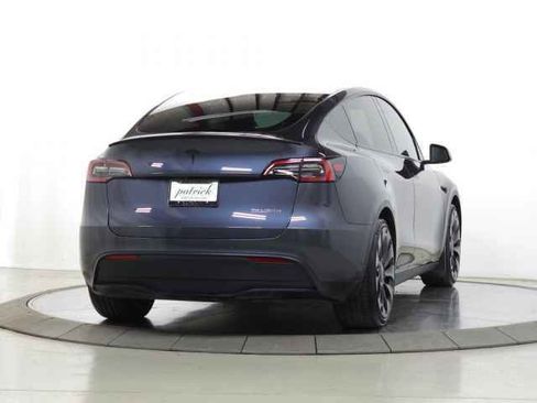 Used 2022 Tesla Model Y Performance image 12