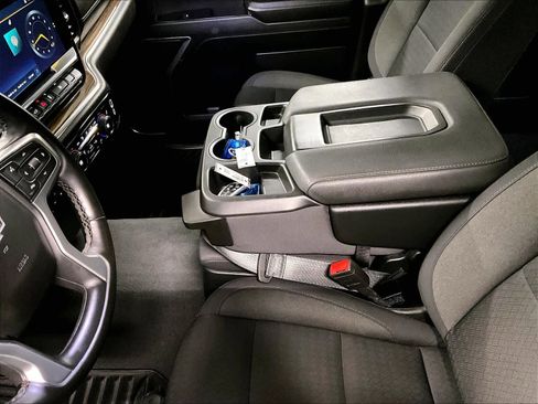 Used 2025 Chevrolet Silverado 1500 LT image 20