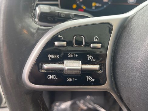 Certified 2020 Mercedes-Benz GLE 350 4MATIC image 9