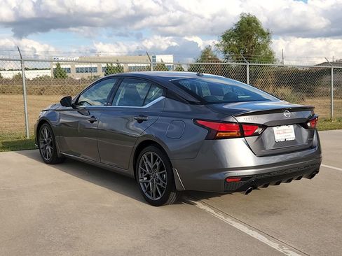 Certified 2024 Nissan Altima 2.0 SR image 7