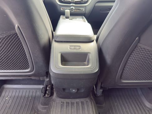 Certified 2023 Volvo XC60 B5 Core w/ Climate Package image 35